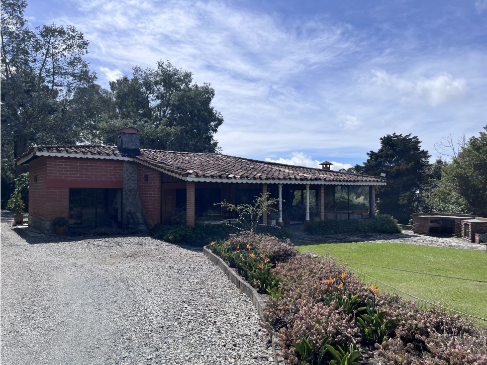 CASA FINCA PARA RENTA O VENTA EN EL SECTOR DE LA ACUARELA 1 SOLO NIVEL