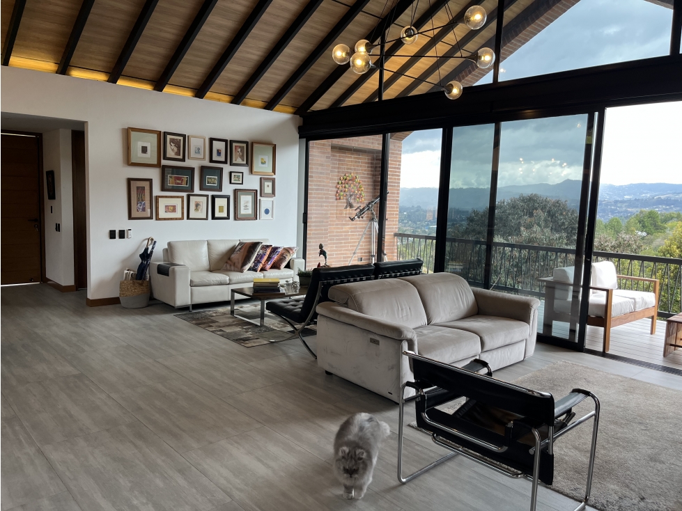 CASA CAMPESTRE DE REVISTA EN 1 SOLO NIVEL EN GUARNE PARA LA VENTA DD — foto 2