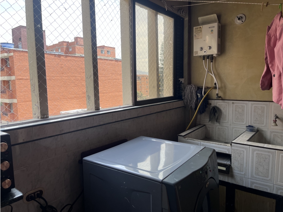 APARTAMENTO PARA LA VENTA EN ENVIGADO BARRIO EL PORTAL PISO INTERMEDIO — foto 6