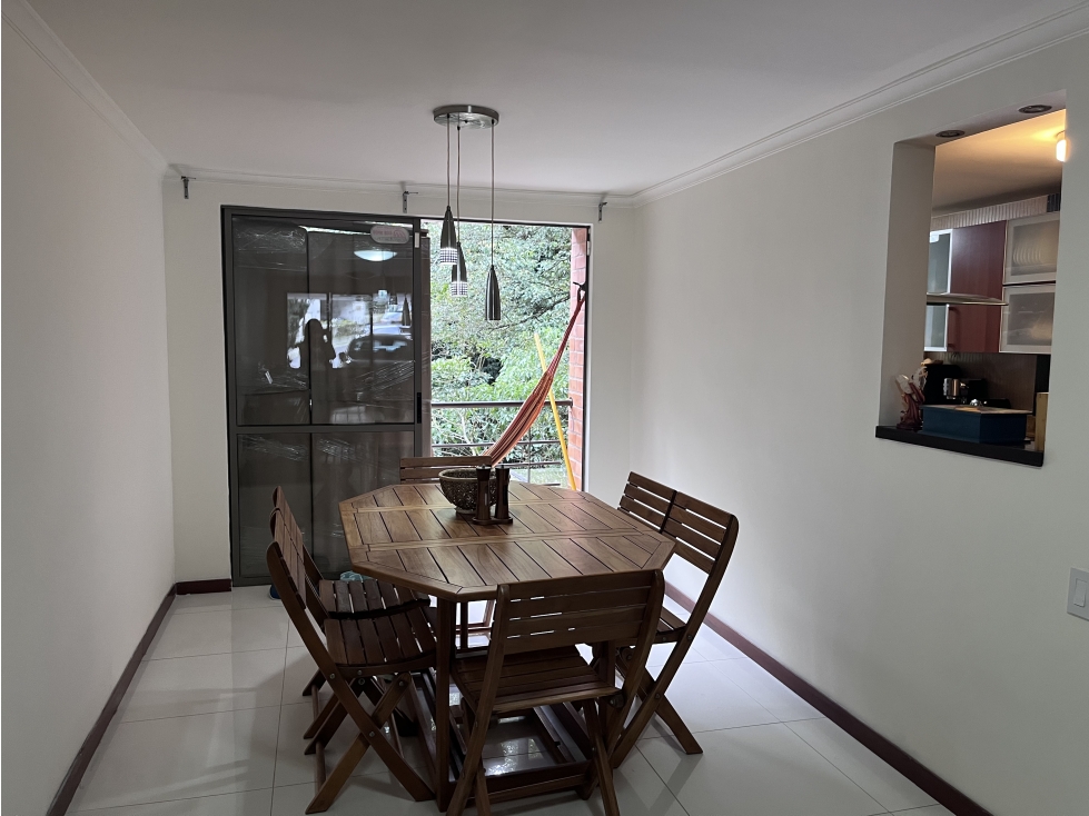 CASA PARA LA VENTA EN ENVIGADO SECTOR CUMBRES RODEADA DE NATURALEZA — foto 6