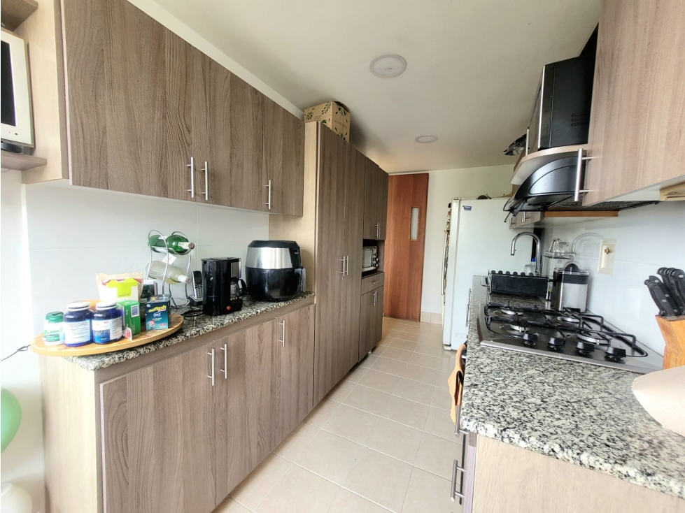 APARTAMENTO EN VENTA SECTOR BALSOS CON LA INFERIOR EN PISO ALTO LVV — foto 6