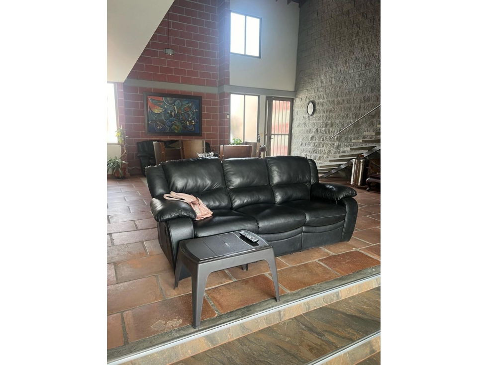 CASA UNIFAMILIAR EN GIRARDOTA PARA VENTA 2 NIVELES CCZ - 2