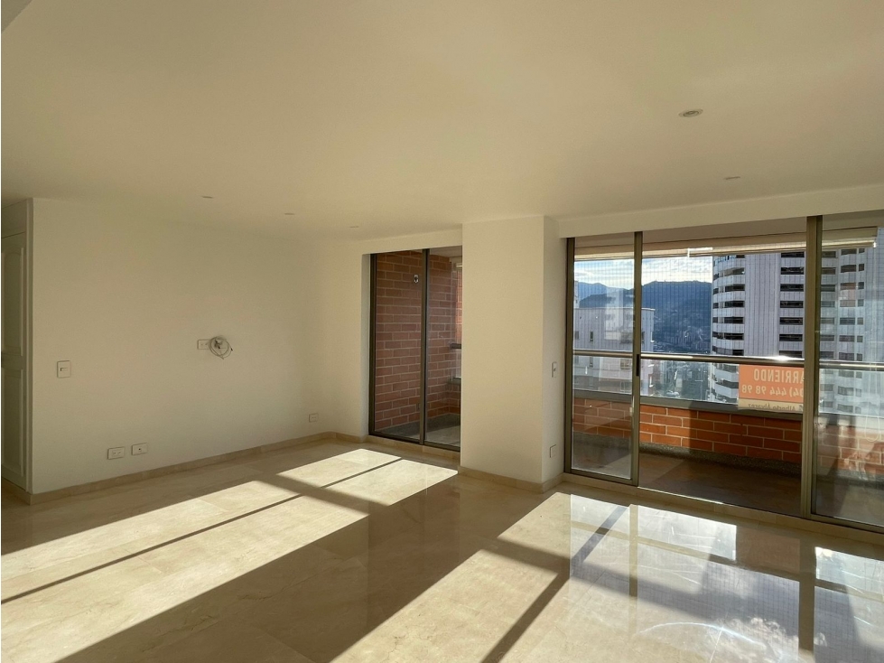 APARTAMENTO EN PISO ALTO SECTOR SAN LUCAS EN RENTA DD