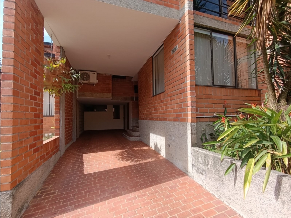 Casa en venta en la loma de los bernal