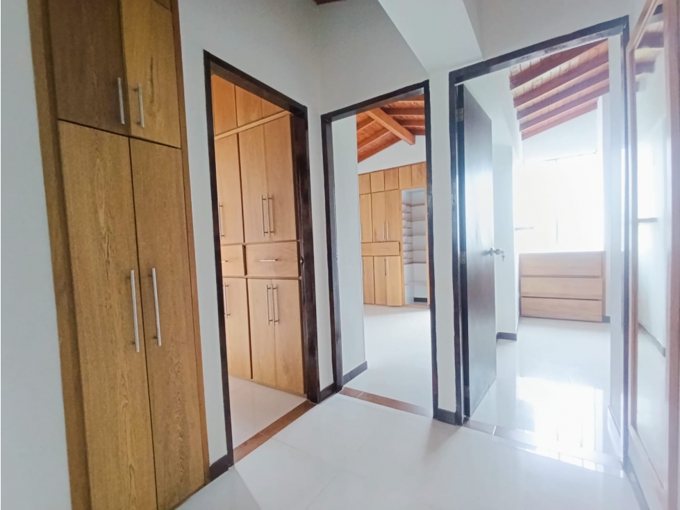 Apartamento en venta en la loma de los bernal