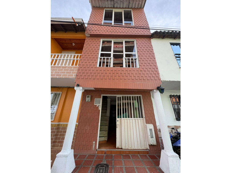 Casa unifamiliar en venta El Peñol - 1