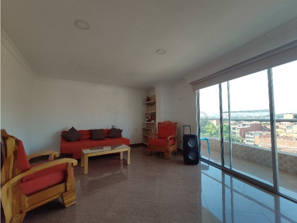 Amplio apartamento en venta en Belén Granada — foto 3