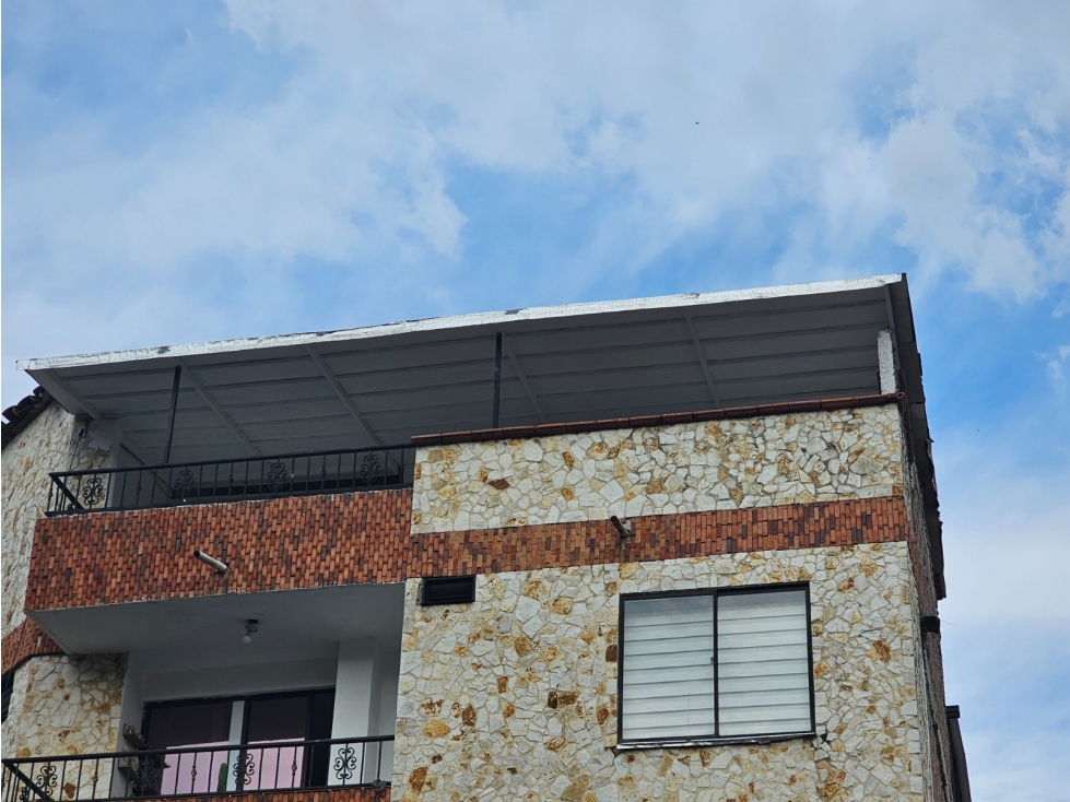 Apartamento Dúplex con terraza en Belén Granada — foto 4