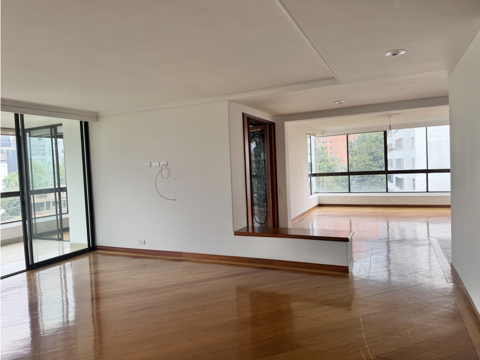 Renta|Hermoso Apartamento en el corazón del Poblado — foto 2