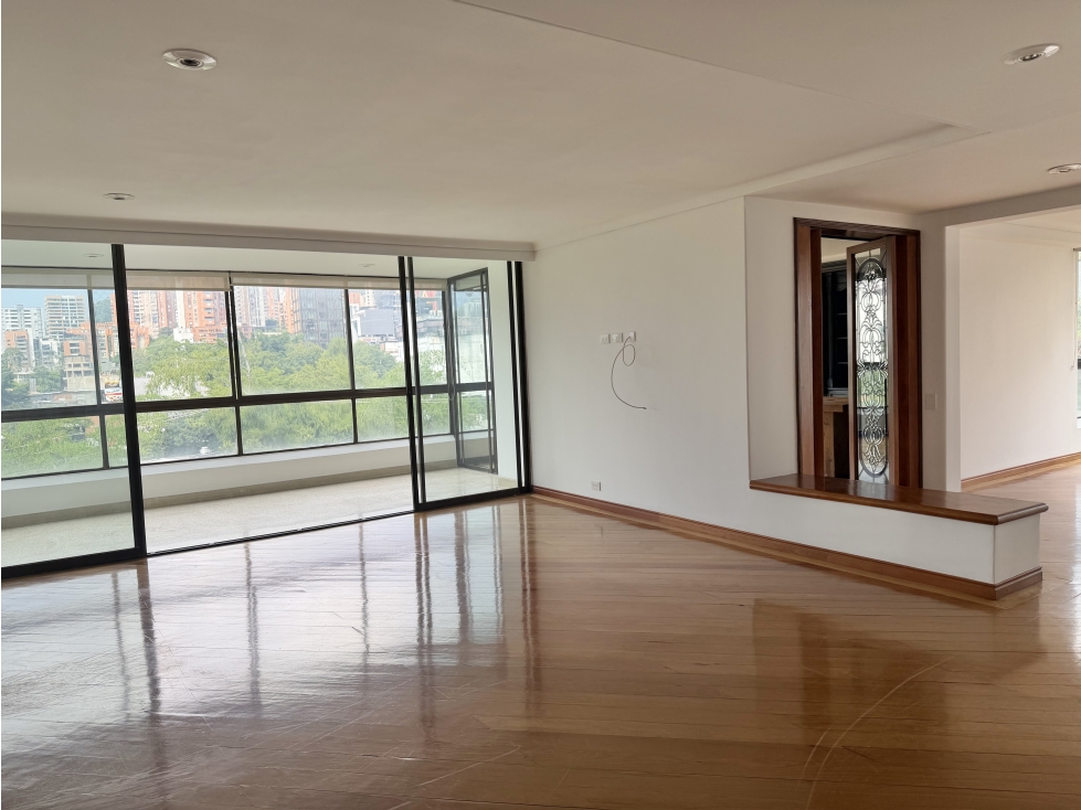 Renta|Hermoso Apartamento en el corazón del Poblado — foto 3
