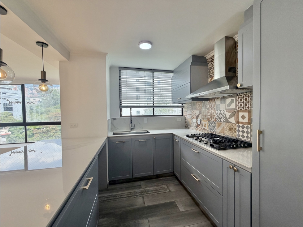 Renta|Hermoso Apartamento en el corazón del Poblado — foto 6