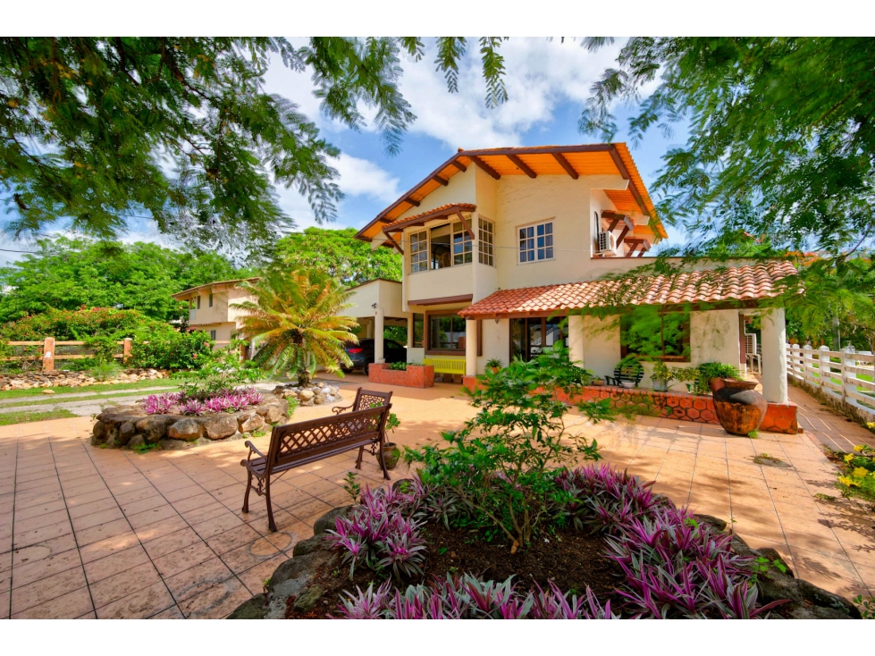 Villa en venta en Playa Malibu, Gorgona | Piscina, solar y 1,000 m²
