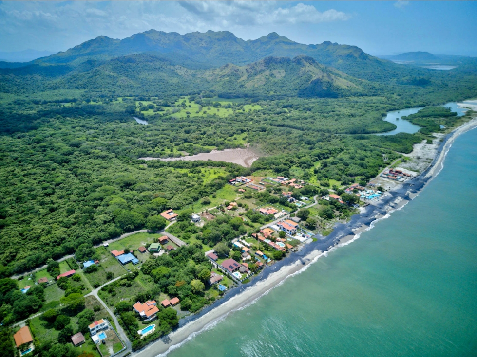 Lote Cerca del Mar en Venta Playa Malibú, Nueva Gorgona — foto 3