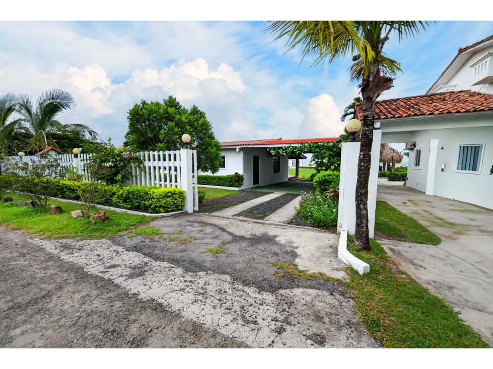 Oceanfront Home with Private Pool for Rent in Playa Malibú — foto 6