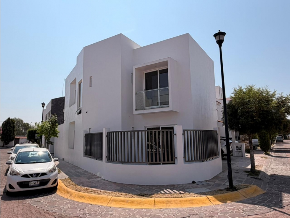 CASA EN VENTA PEDREGAL DE SAN ANGEL CELAYA - 2