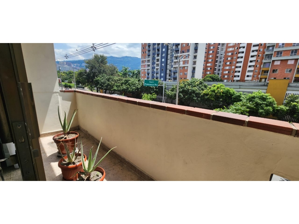 Venta de Apartamento en el Estadio, Medellín Rango6 — foto 3
