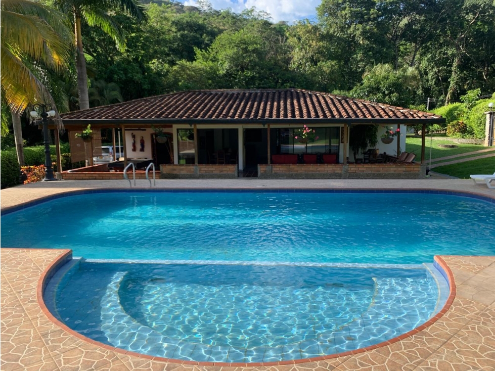 Venta de Casa Finca en San Jerónimo Rango17