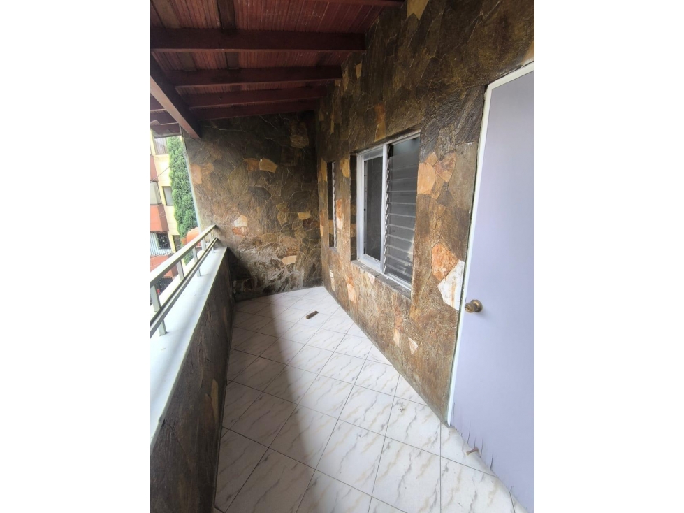 Venta de Apartamento en Los Colores, Medellin Rango11 — foto 3