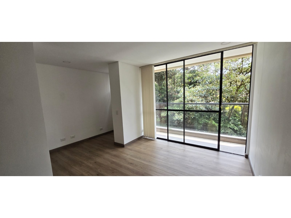 Venta de apartamento en el Retiro, Rango5