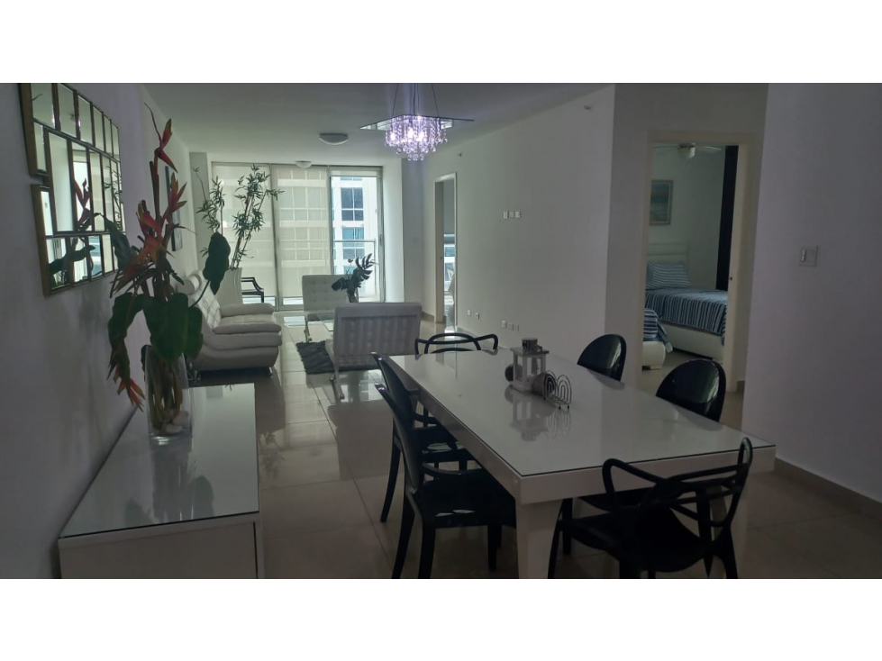 Se alquila apartamento amoblado en Bella Vista 139 m