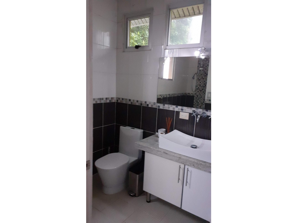 Se vende hermosa casa en Altos del María con 2509 de terreno - 2