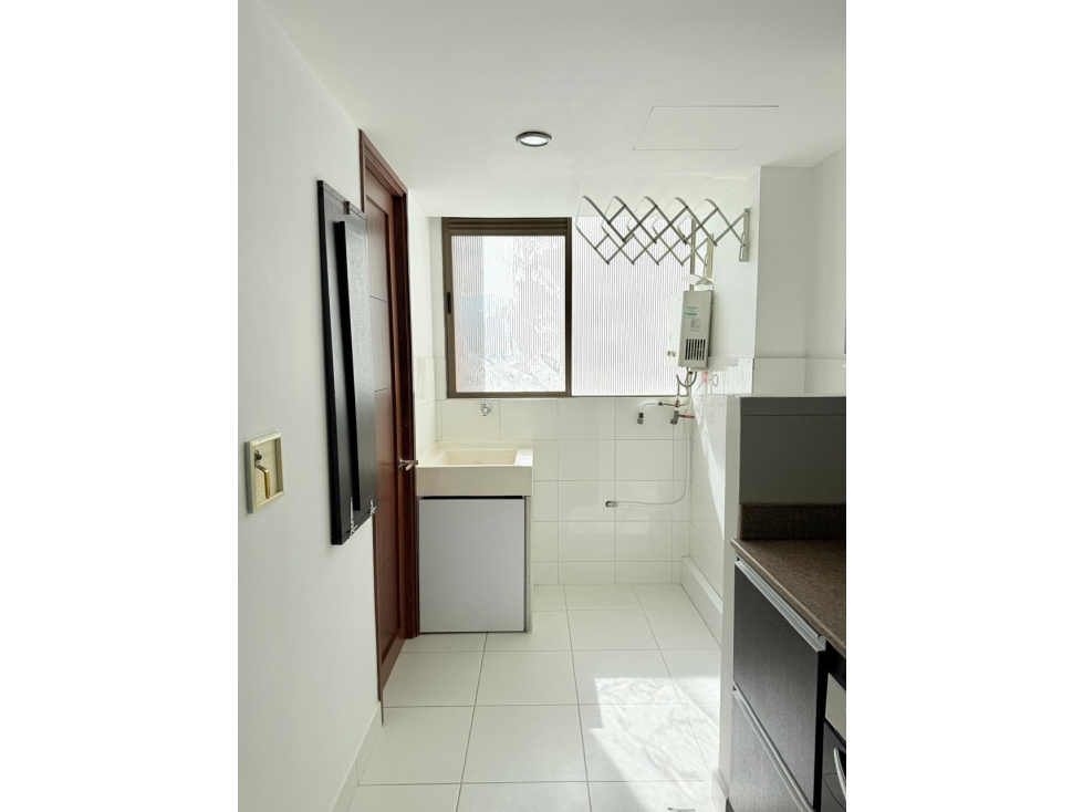 Se Arrienda Apartamento en el Poblado Medellín — foto 3
