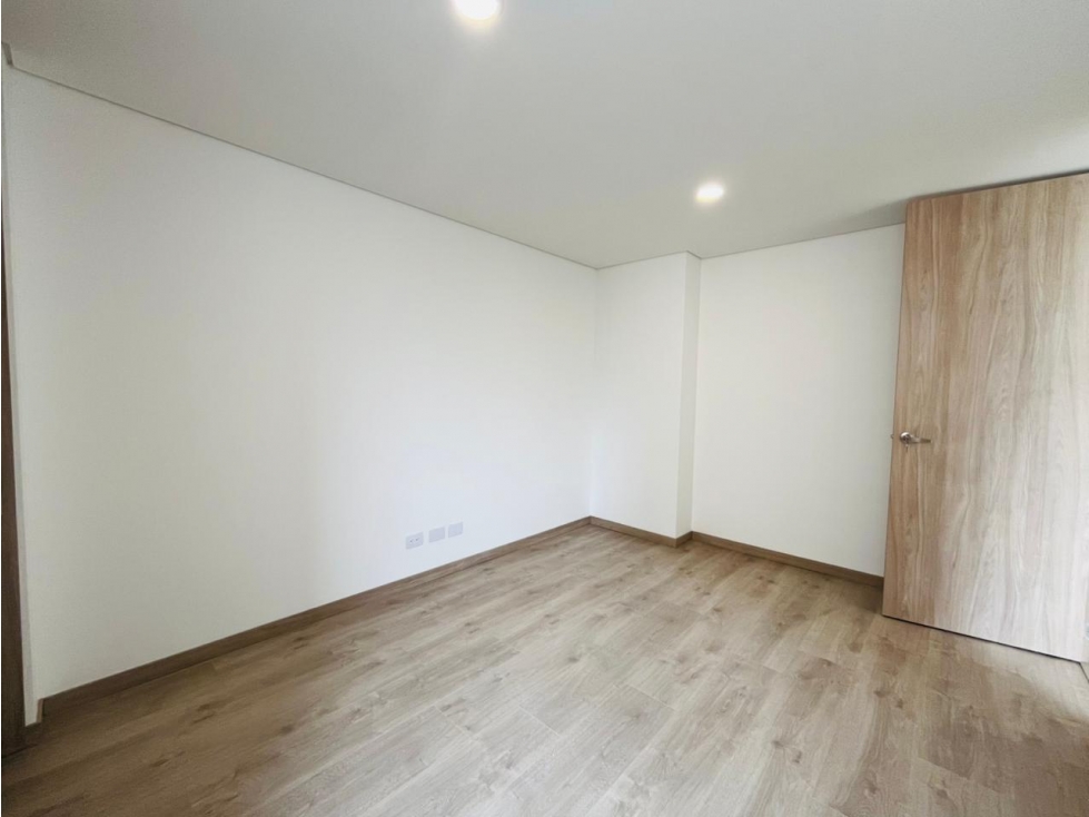 SE ARRIENDA APARTAMENTO EN SABANETA SAN JOSE - 3