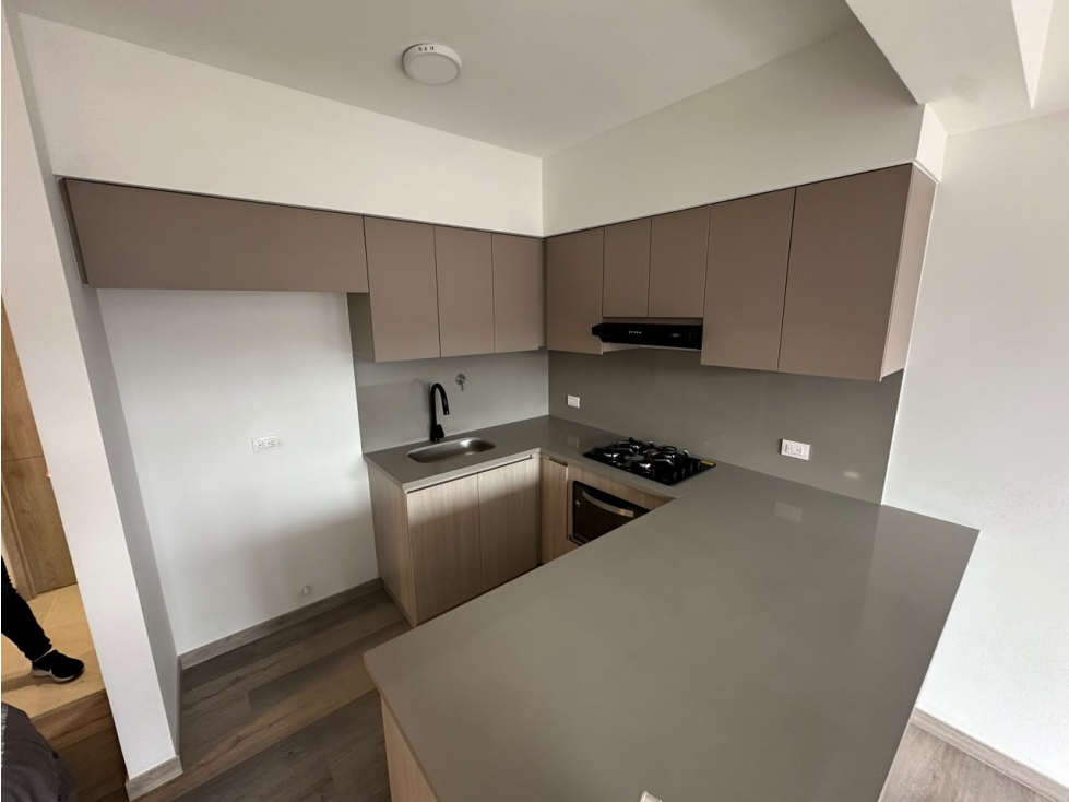 Se Arrienda Apartamento en Ciudad del Rio Medellin