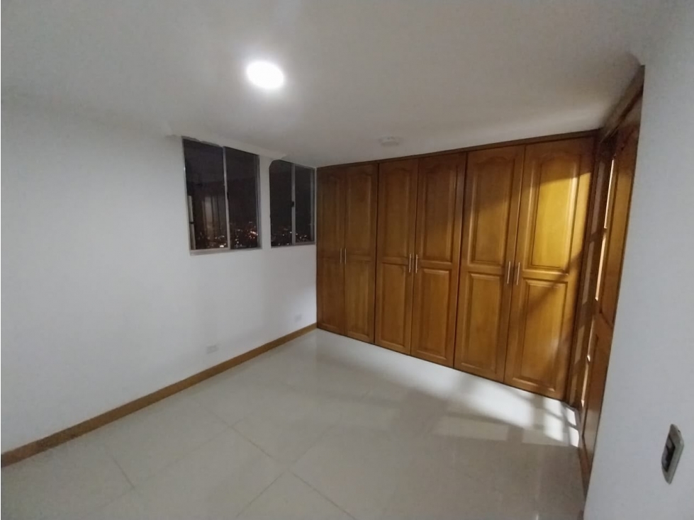 SE VENDE APARTAMENTO EN ROBLEDO — foto 6