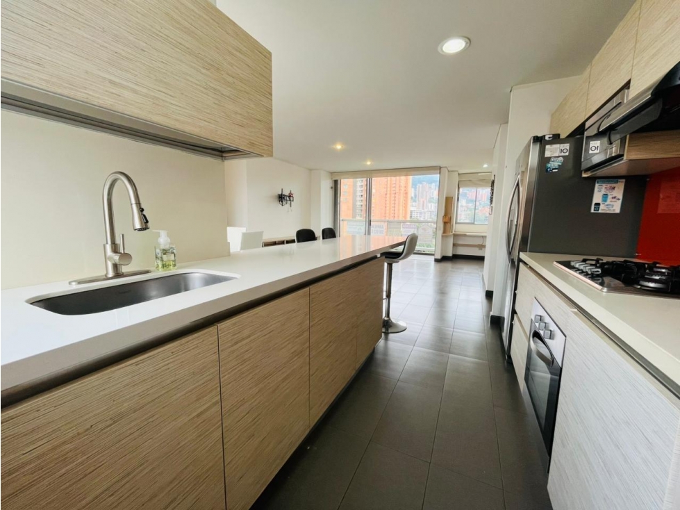 Se Arrienda Apartamento en el Poblado Medellin — foto 2