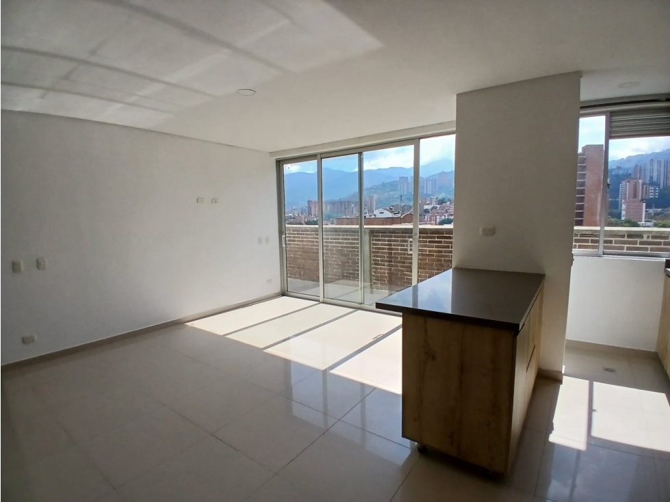 Se Arrienda Apartamento en Medellin Los Colores — foto 3
