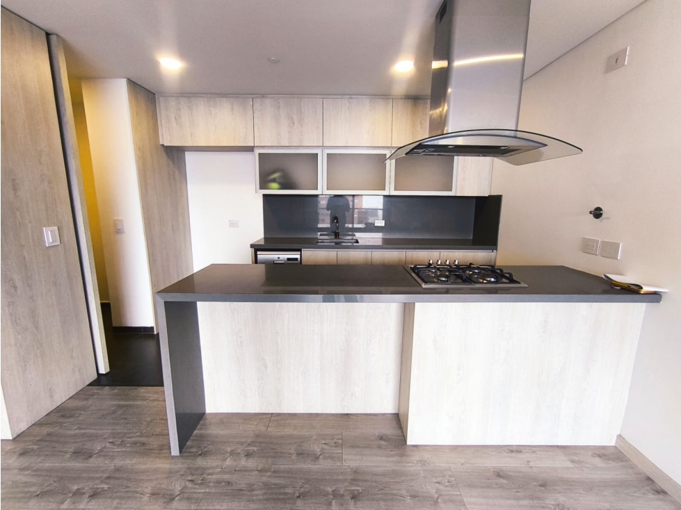 Arriendo apartamento en El poblado, Padre Marianito — foto 2