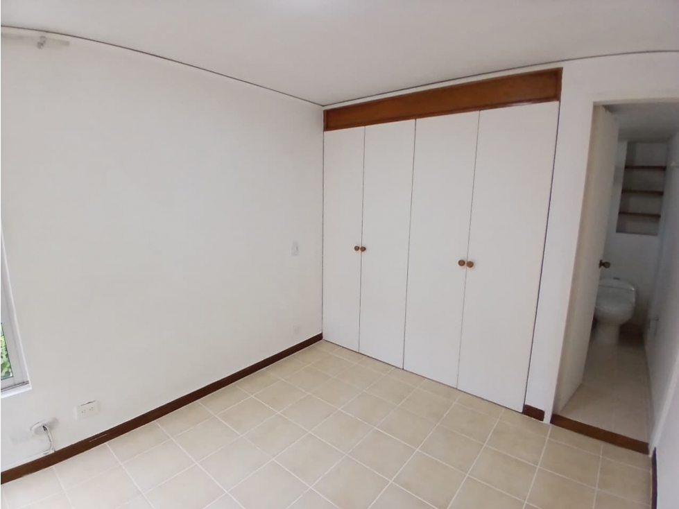 se arrienda inmueble en el poblado loma de san Julián — foto 2