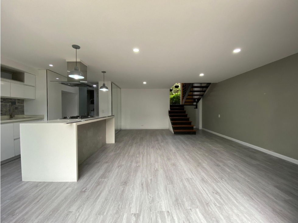 SE ARRIENDA APARTAMENTO EN MILANO — foto 2