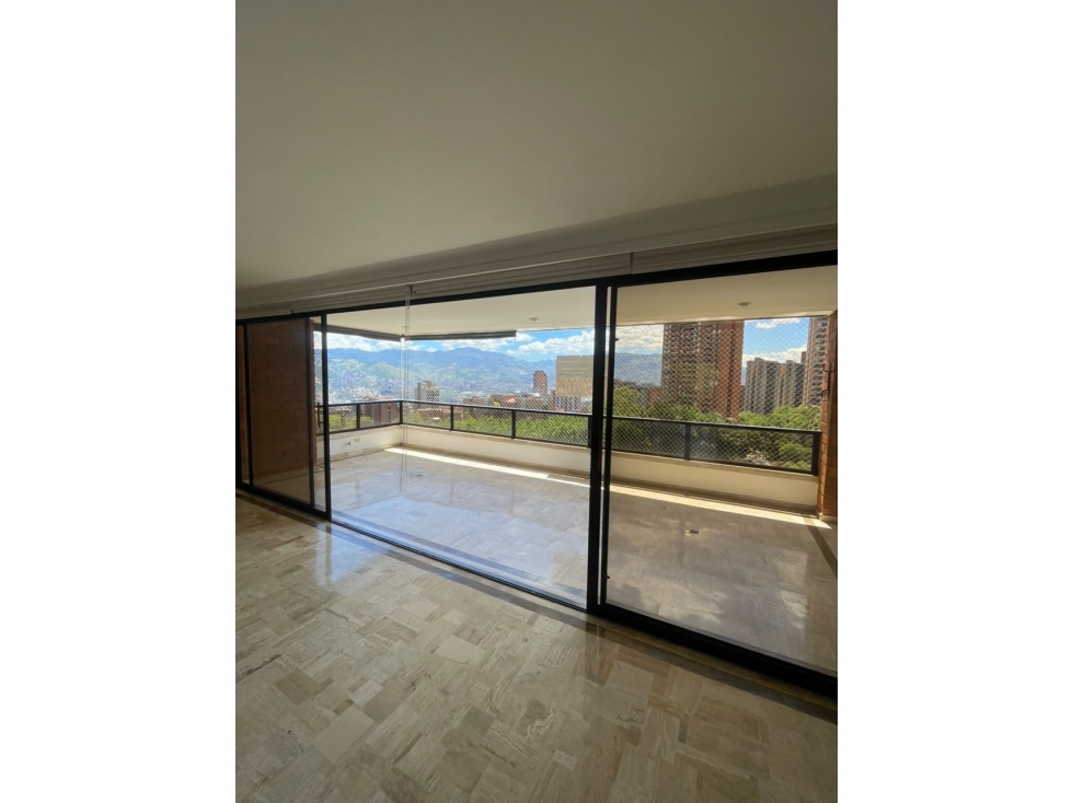 SE ARRIENDA APARTAMENTO EN EL POBLADO — foto 2