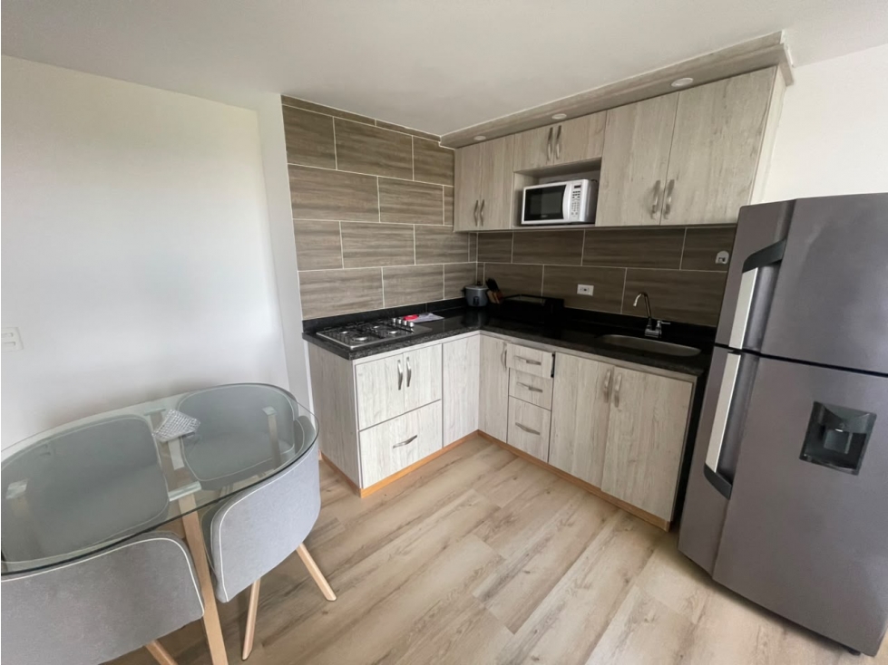 SE ARRIENDA APARTAMENTO AMOBLADO EN RIONEGRO