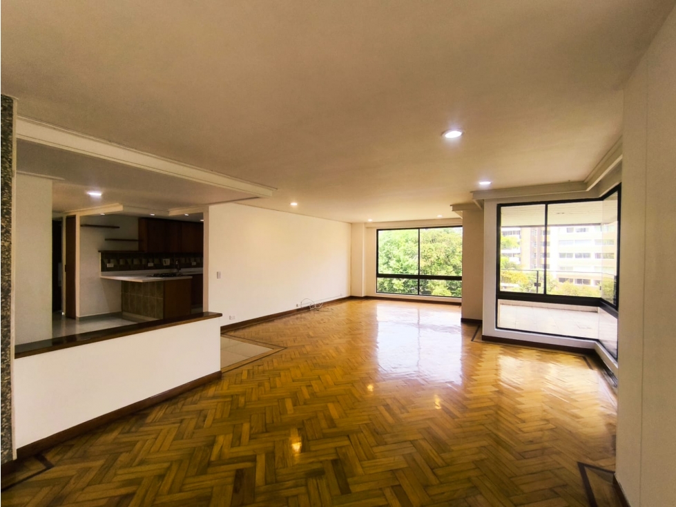 Arriendo Apartamento en el Poblado, los Parras