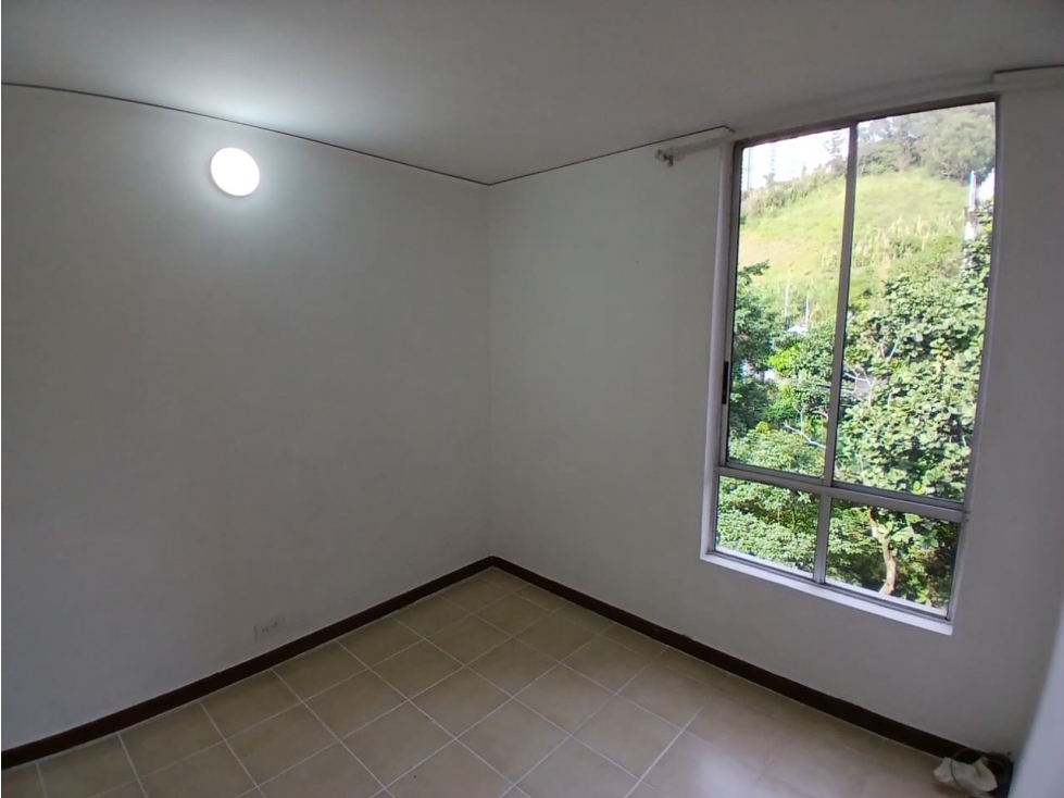 se arrienda inmueble en el poblado loma de san Julián — foto 3