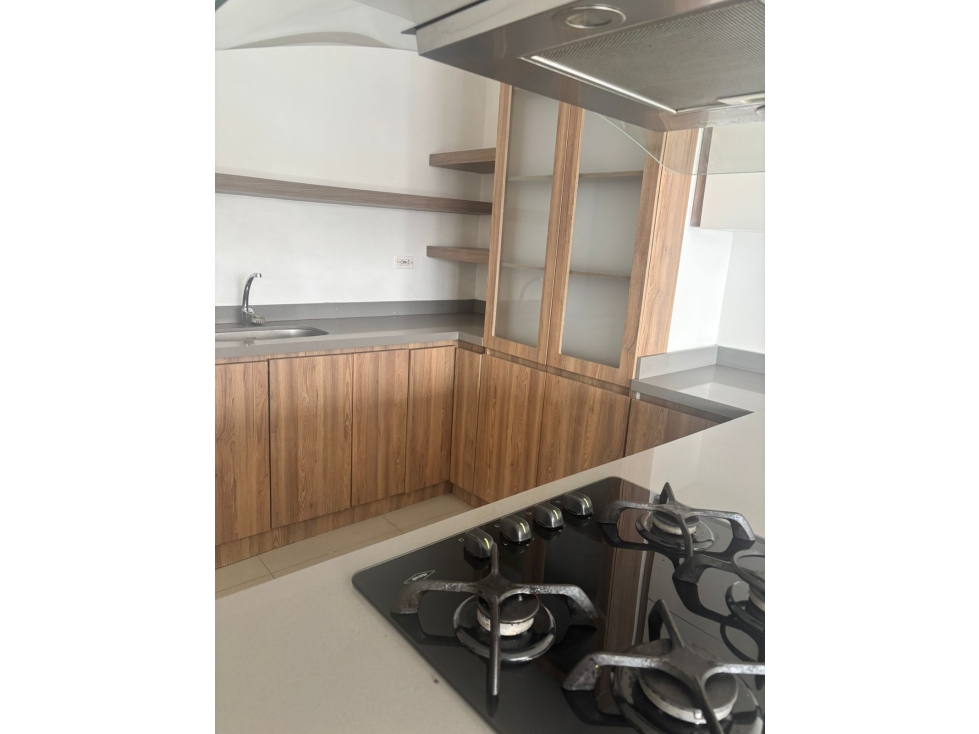 Se Arriendo Apartamento en los Colores Medellin. — foto 4