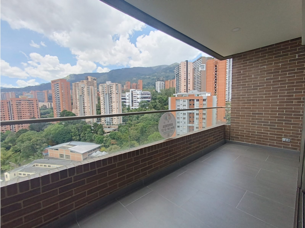 Se Arrienda Apartamento en el Poblado los Balsos