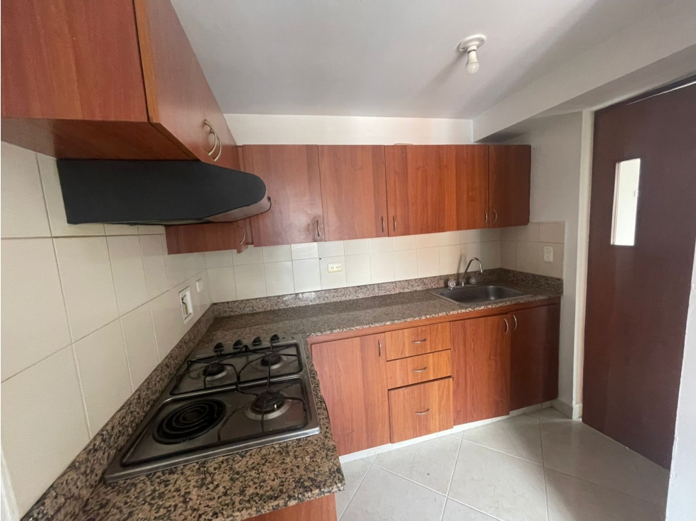 Se Arrienda Apartamento en la Loma de Los Bernal — foto 4