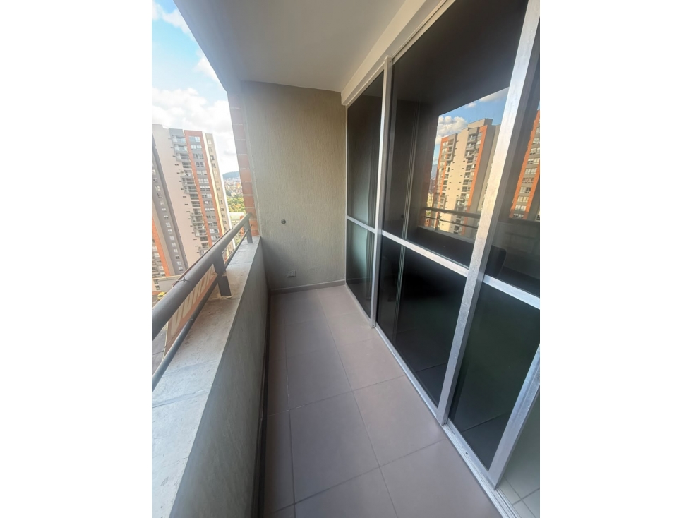 se arrienda apartamento en san German — foto 4