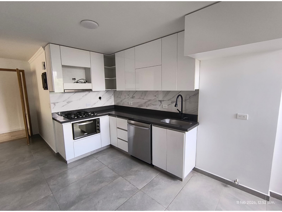 SE ARRIENDA APARTAMENTO EN POBLADO LOS BALSOS - 4