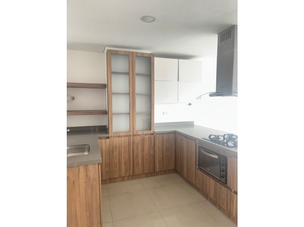 Se Arriendo Apartamento en los Colores Medellin. — foto 6