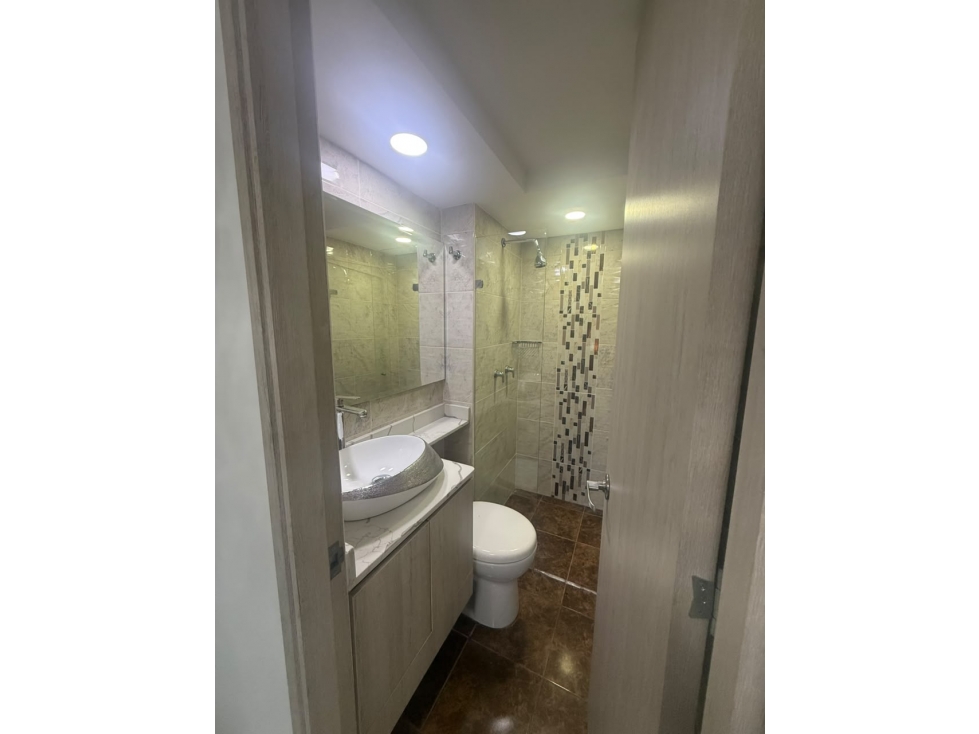 se arrienda apartamento en san German — foto 6