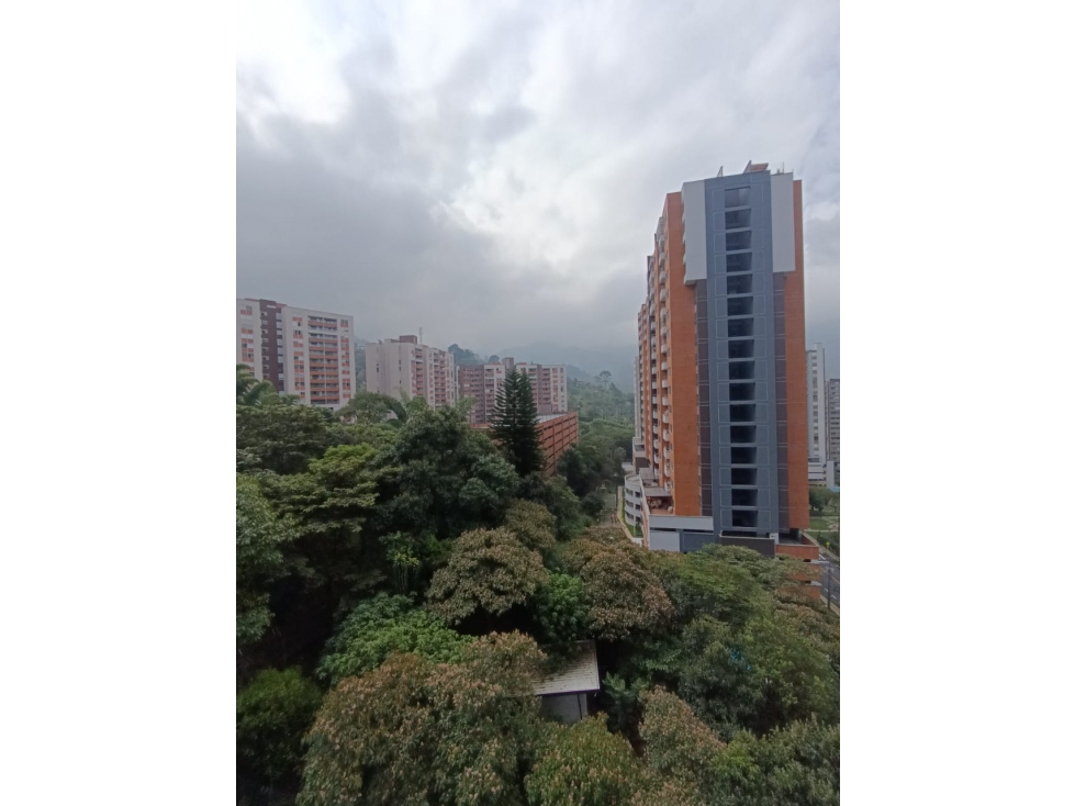 Arriendo Apartamento en Envigado Loma de las Brujas — foto 4