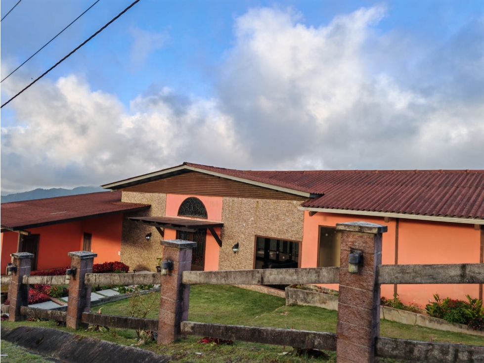 Casa en venta - Las Nubes del Valle de Antón - 2