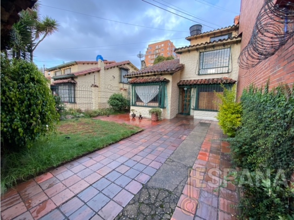 Se vende casa en colina campestre