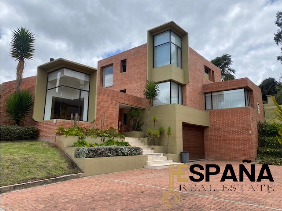 Se vende espectacular casa en La Calera