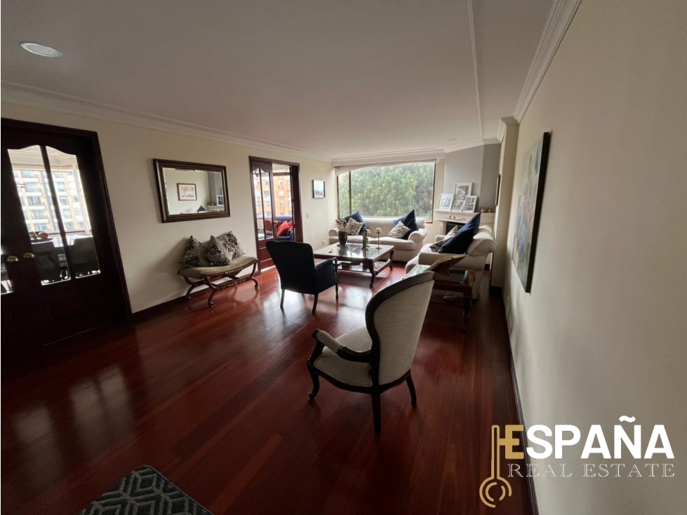 Se vende apartamento en La Calleja 4 habitaciones